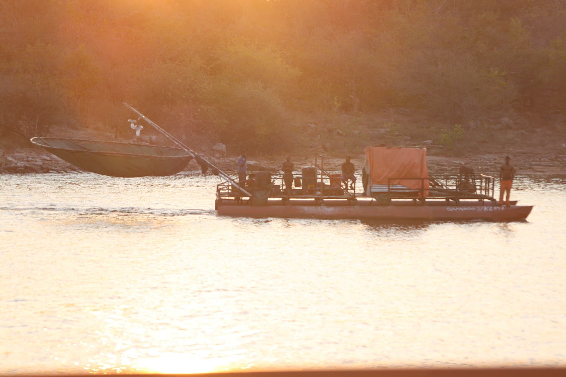Houseboat Serenity gallery 3